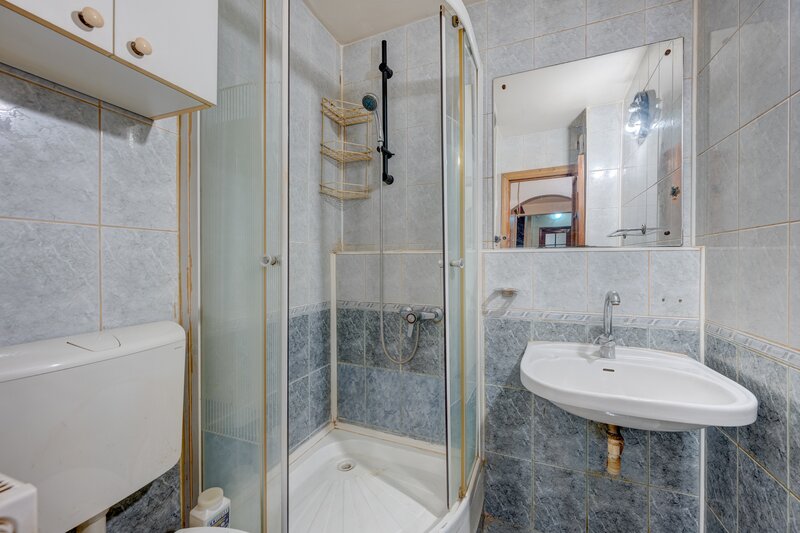 Decebal / Mesterul Manole, 4 camere  Parter, 95 mp, 1990- comision 0%